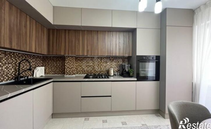 4-комн квартира проспект Али-Гаджи Акушинского, 98,  д. 98