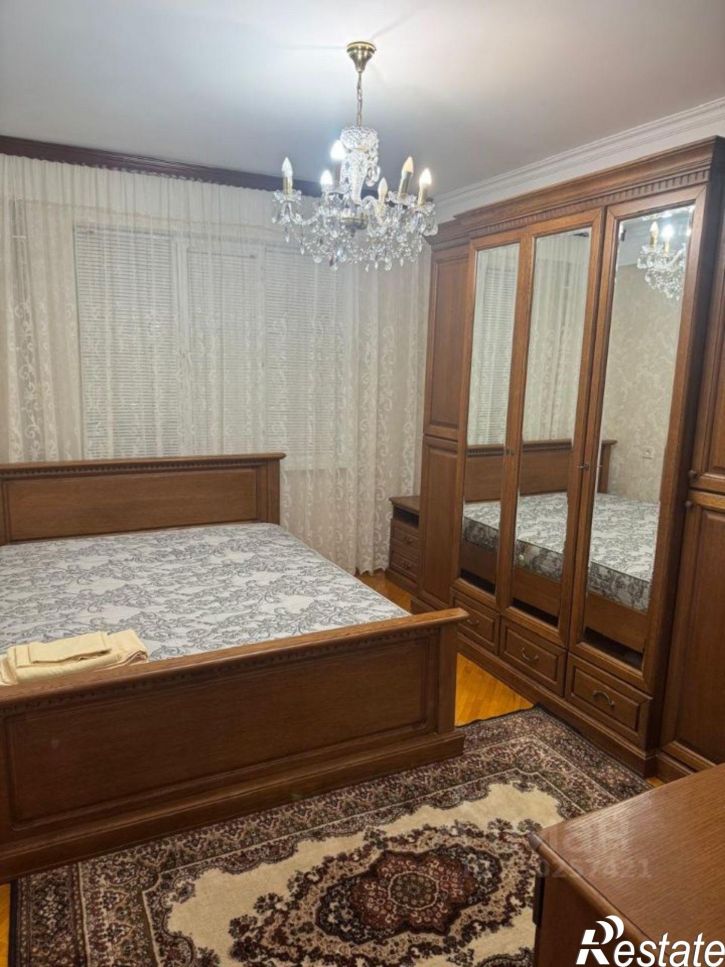 2-комн квартира ул Абдулхакима Исмаилова, 72,  д. 72