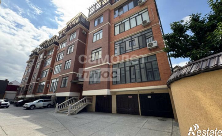 3-комн квартира ул Гаруна Курбанова, 72и,  д. 72и
