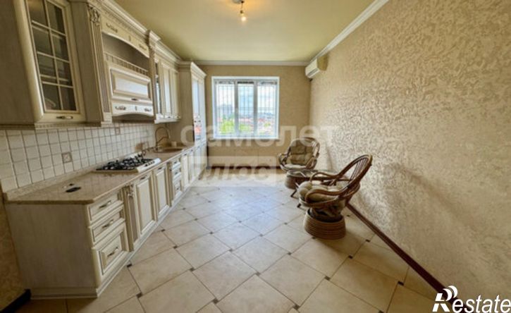 3-комн квартира ул Гаруна Курбанова, 72и,  д. 72и