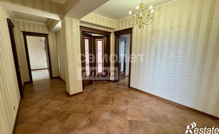 3-комн квартира ул Гаруна Курбанова, 72и,  д. 72и