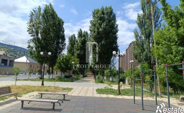 1-комн квартира улица Генерала Омарова, 7А,  д. 7А