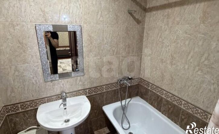 2-комн квартира пр-кт Гамидова, 49 8,  д. 49 8,  к. 8