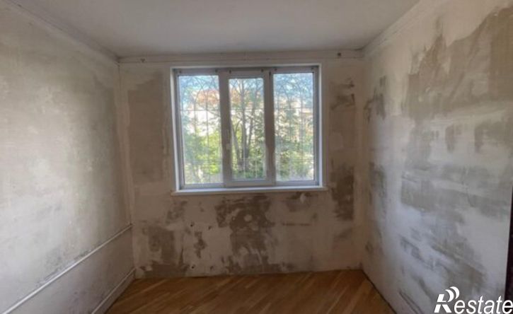 4-комн квартира улица Зои Космодемьянской, 50,  д. 50