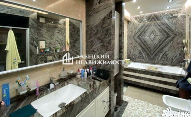 3-комн квартира улица Каммаева, 15В,  д. 15В