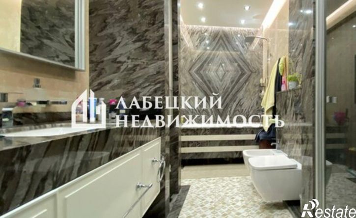 3-комн квартира улица Каммаева, 15В,  д. 15В
