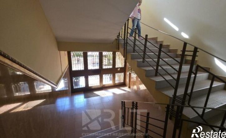 4-комн квартира пр-кт Гамидова, 7Б,  д. 7Б