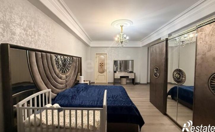 3-комн квартира улица Абдулхакима Исмаилова, 80В,  д. 80В