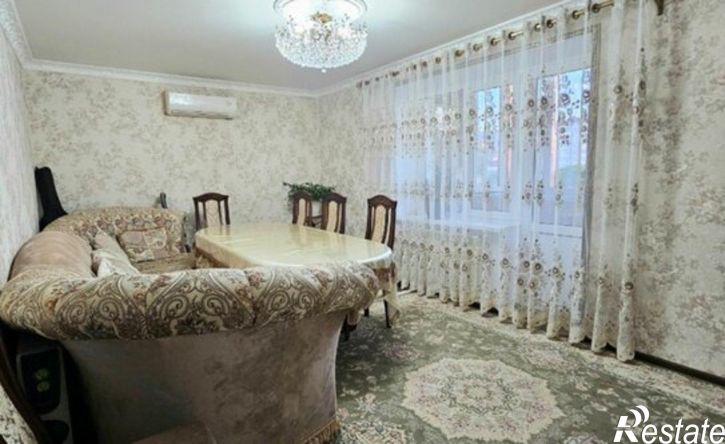 4-комн квартира ул Комарова, 6,  д. 6