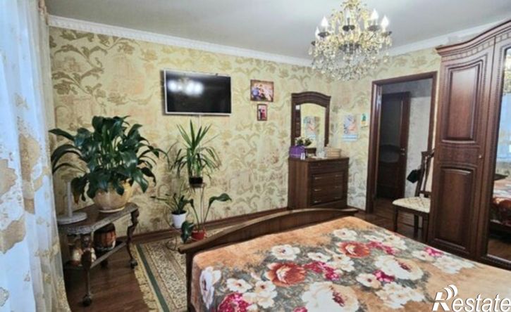 4-комн квартира ул Комарова, 6,  д. 6