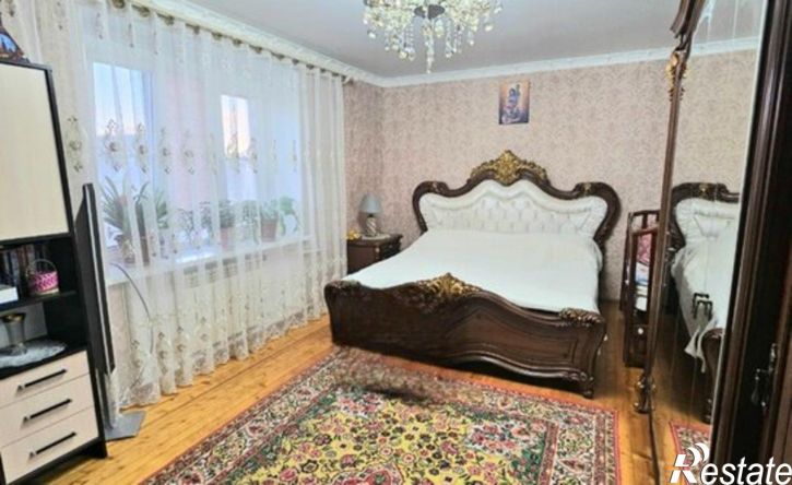 4-комн квартира ул Комарова, 6,  д. 6