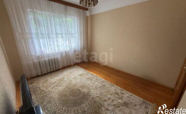 4-комн квартира улица Зои Космодемьянской, 50А,  д. 50А