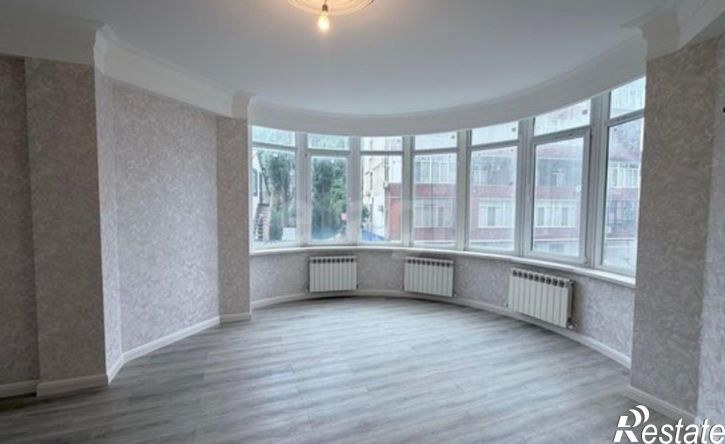 3-комн квартира ул Устарбекова, 6,  д. 6