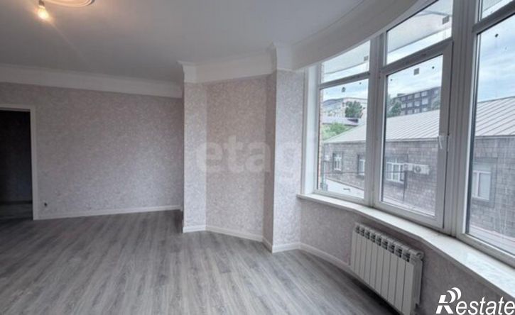 3-комн квартира ул Устарбекова, 6,  д. 6
