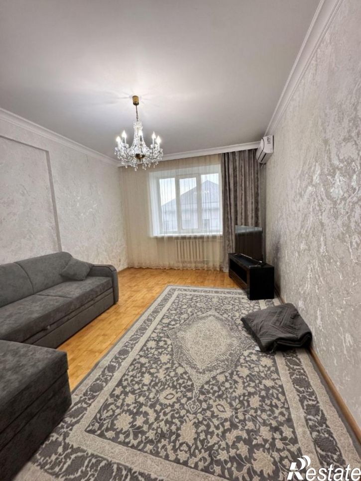 1-комн квартира проспект Насрутдинова, 52В,  д. 52В