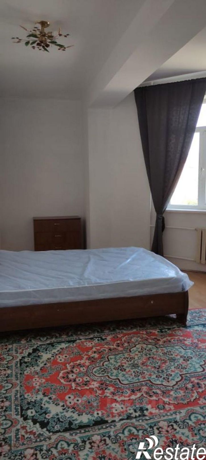 2-комн квартира улица Гайдара Гаджиева, 1Б,  д. 1Б