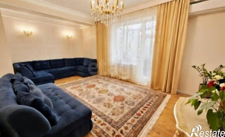 3-комн квартира улица Абдулхакима Исмаилова, 5Б,  д. 5Б
