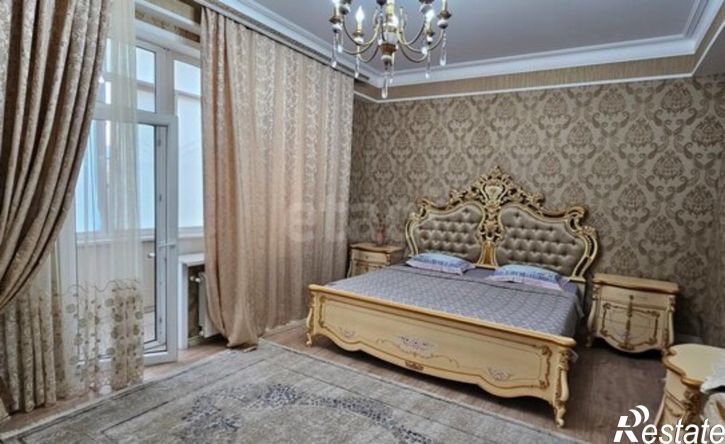 3-комн квартира улица Абдулхакима Исмаилова, 5Б,  д. 5Б