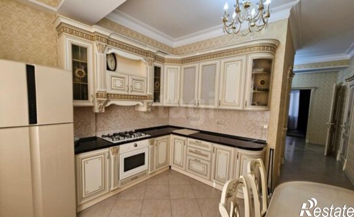 3-комн квартира улица Абдулхакима Исмаилова, 5Б,  д. 5Б