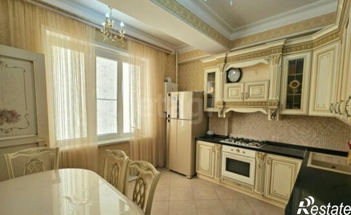 3-комн квартира улица Абдулхакима Исмаилова, 5Б,  д. 5Б