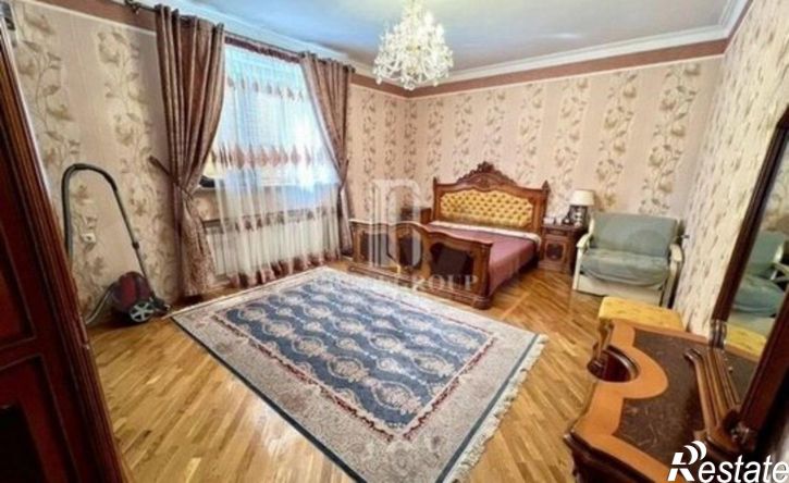 4-комн квартира улица Коркмасова, 17А,  д. 17А