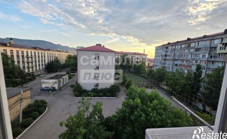 2-комн квартира проспект Али-Гаджи Акушинского, 90Г,  д. 90Г
