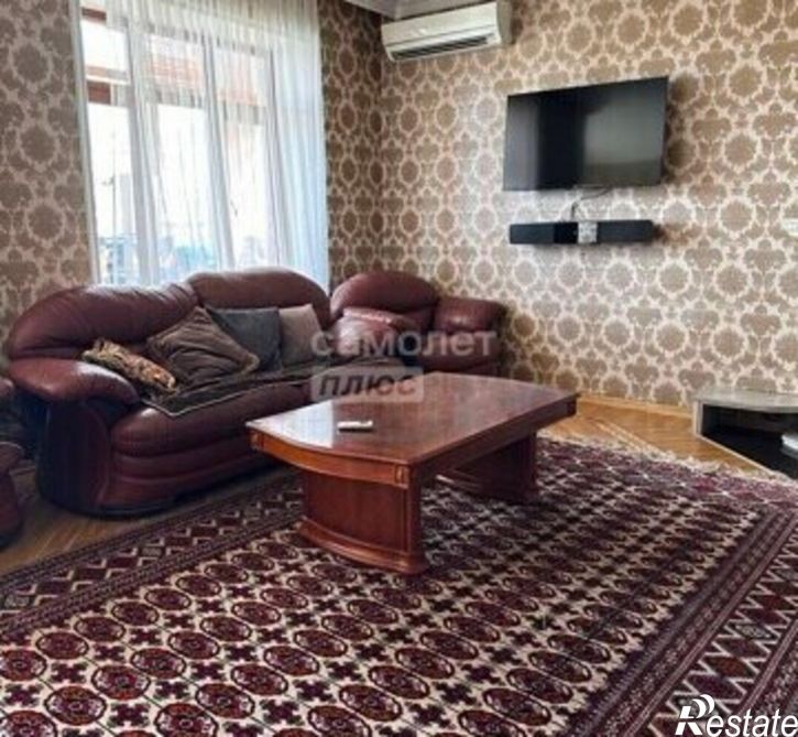 6-комн квартира ул Абдуллы Гаджиева, 26Б/13,  д. 26Б/13