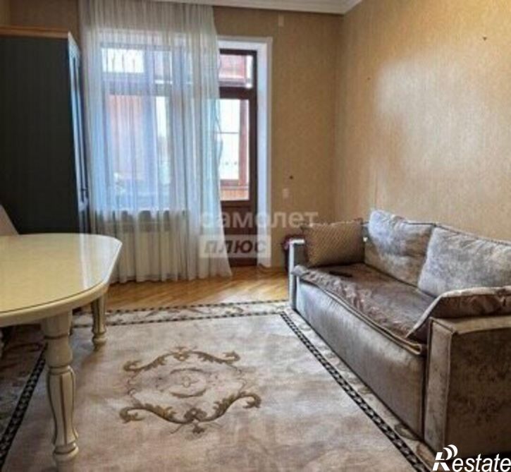 6-комн квартира ул Абдуллы Гаджиева, 26Б/13,  д. 26Б/13