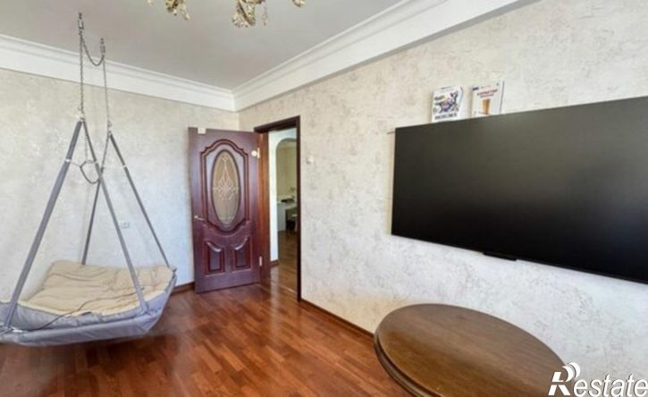 3-комн квартира пр-кт Гамидова, 49 7,  д. 49 7,  к. 7