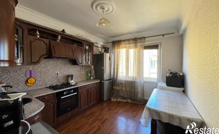 3-комн квартира пр-кт Гамидова, 49 7,  д. 49 7,  к. 7
