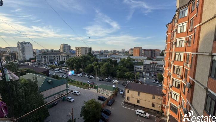 3-комн квартира улица Ирчи Казака, 44,  д. 44
