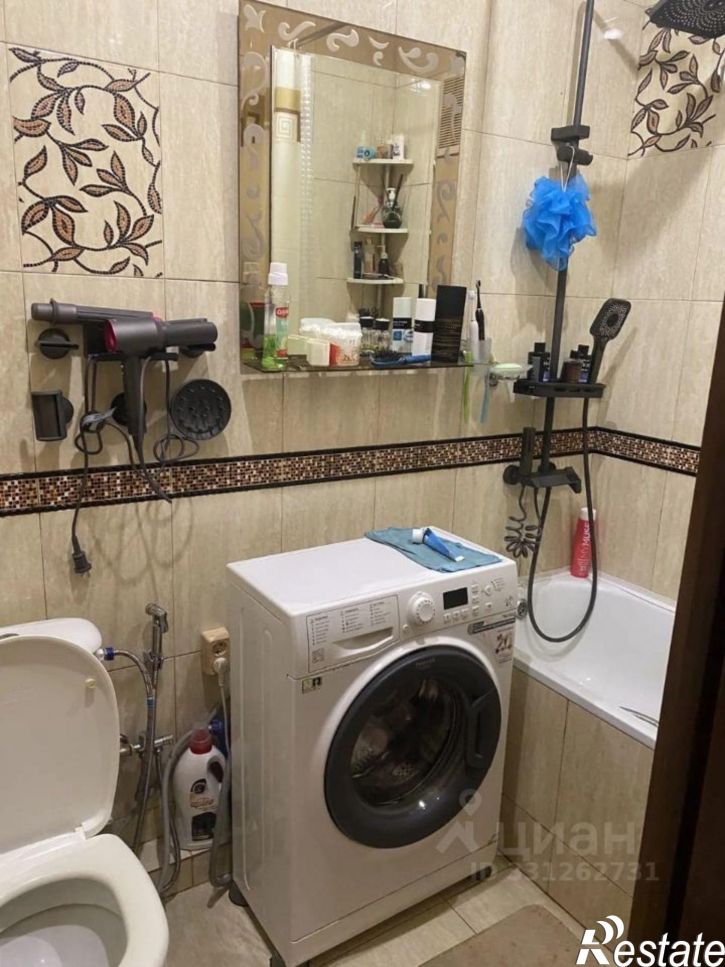 3-комн квартира улица Толстого, 3,  д. 3