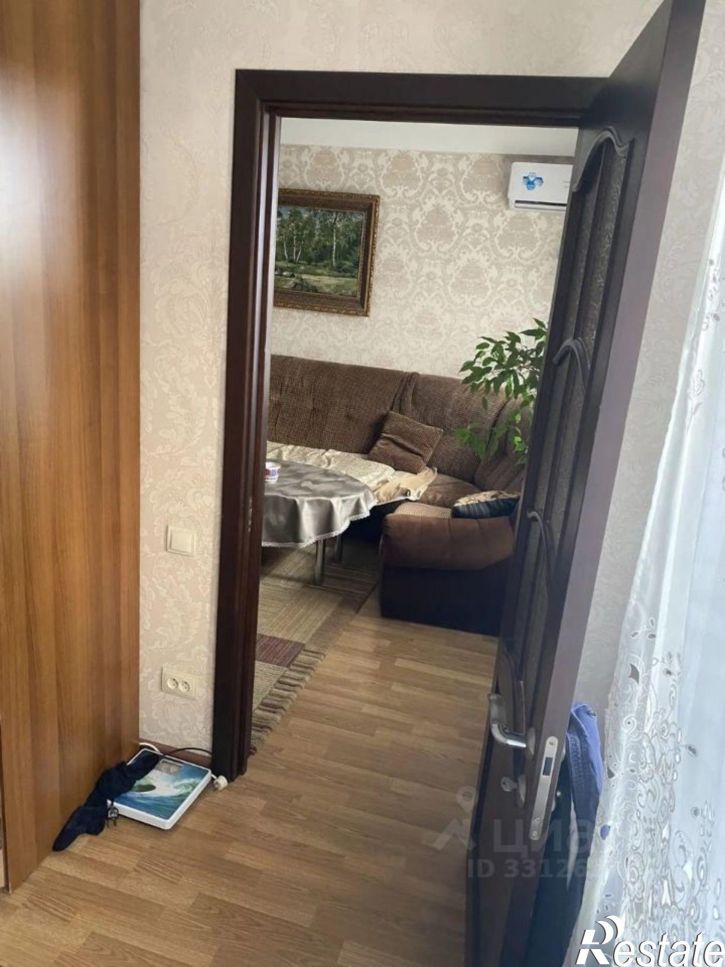 3-комн квартира улица Толстого, 3,  д. 3
