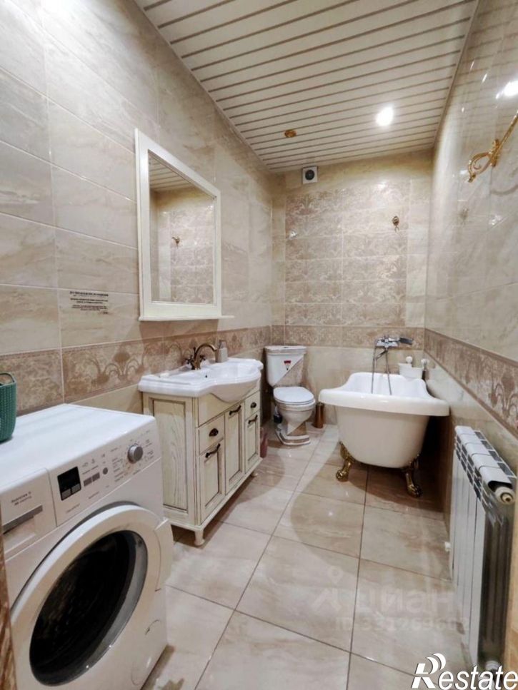 3-комн квартира ул Салаватова, 10,  д. 10