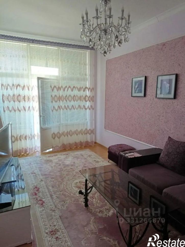 2-комн квартира улица Гайдара Гаджиева, 14И,  д. 14И