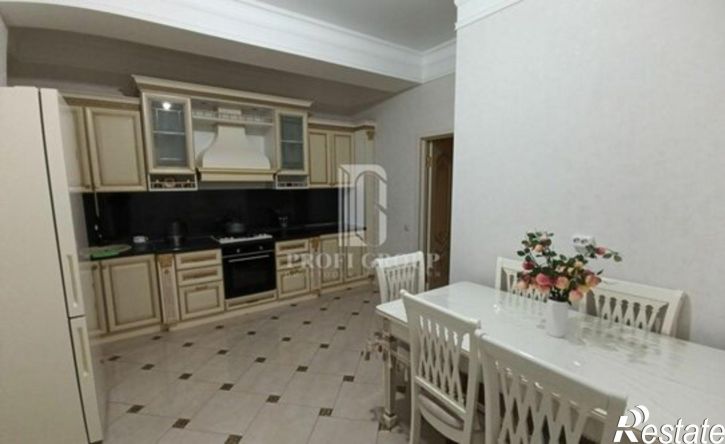 3-комн квартира ул Эльзы Ибрагимовой, 27,  д. 27