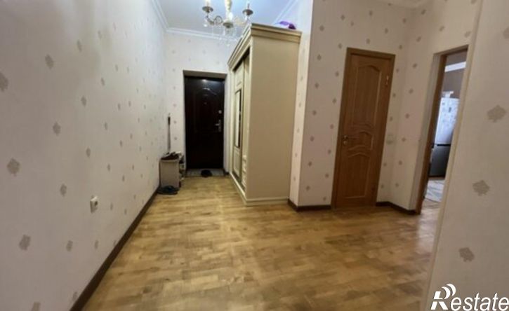 3-комн квартира проспект Насрутдинова, 52В,  д. 52В