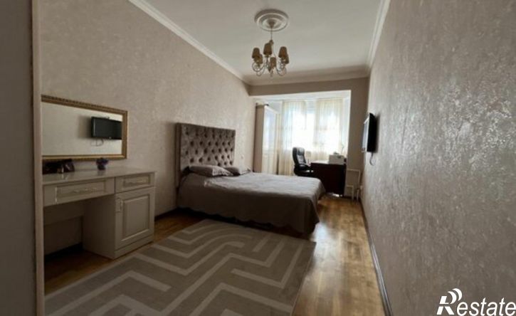 3-комн квартира проспект Насрутдинова, 52В,  д. 52В