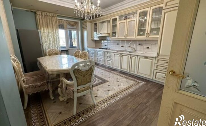 4-комн квартира проспект Гамидова, 7Б,  д. 7Б