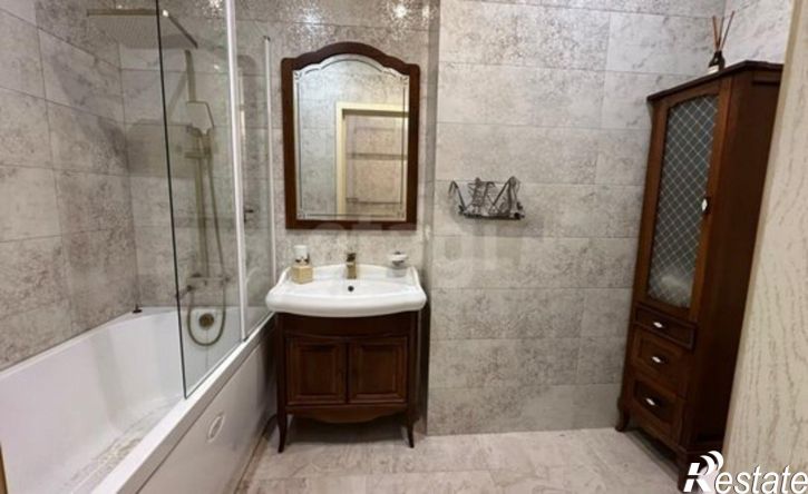4-комн квартира проспект Гамидова, 7Б,  д. 7Б