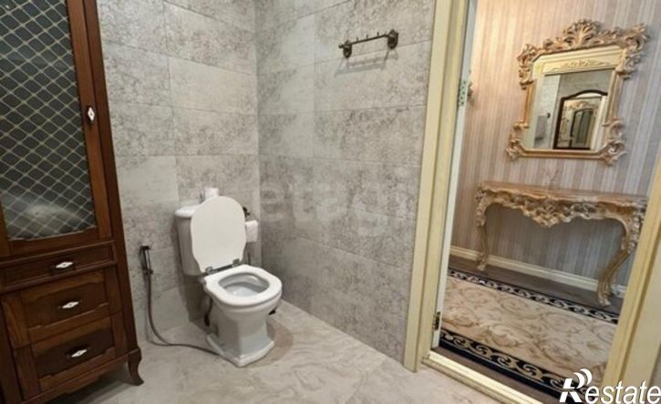 4-комн квартира проспект Гамидова, 7Б,  д. 7Б