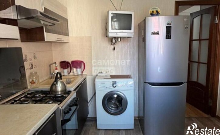 3-комн квартира проспект Петра I, 47 кВ,  д. 47 кВ