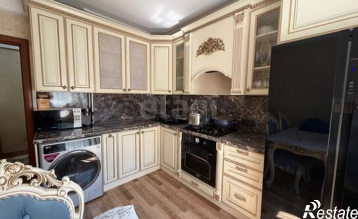 4-комн квартира проспект Петра I, 49В,  д. 49В