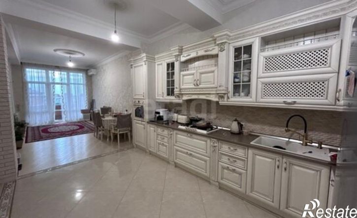 4-комн квартира улица Хаджи Булача, 17Д,  д. 17Д
