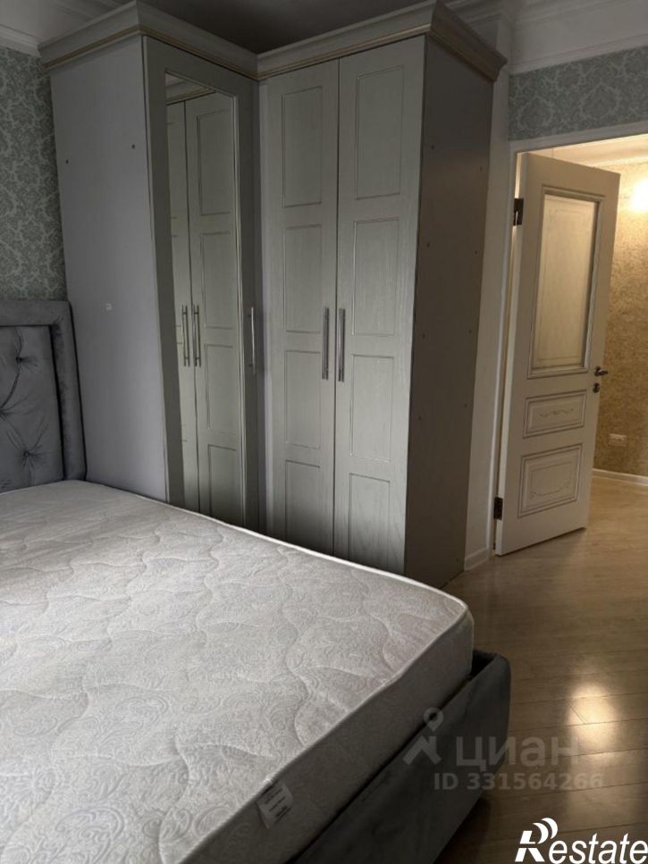 2-комн квартира пр-кт Насрутдинова, 30а 2,  д. 30а 2,  к. 2