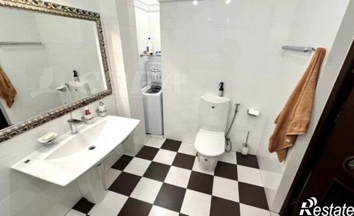 2-комн квартира пр-кт Насрутдинова, 63Д,  д. 63Д