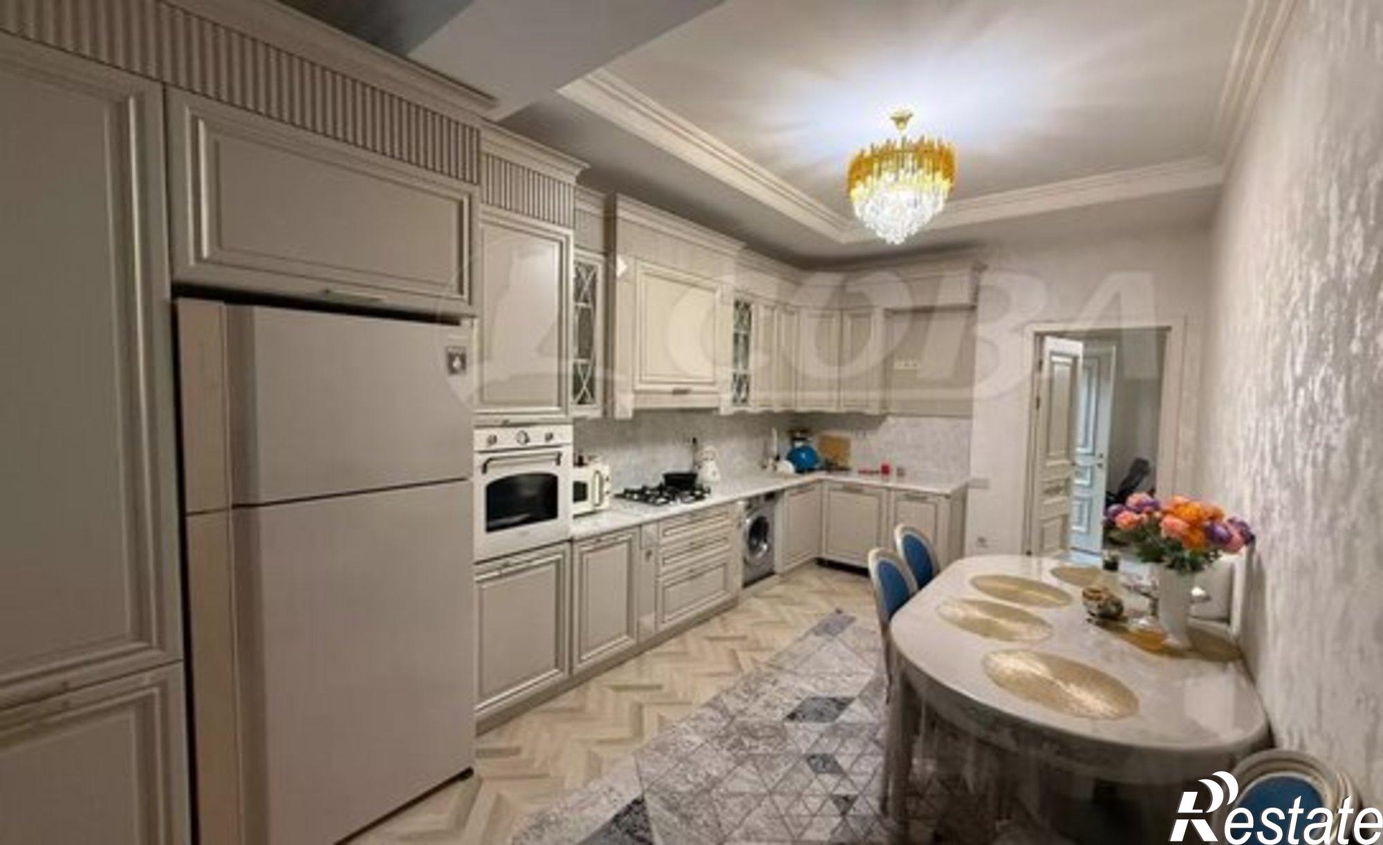 Купить квартиру за 14 500 000 рублей на ул Кадарская, 40