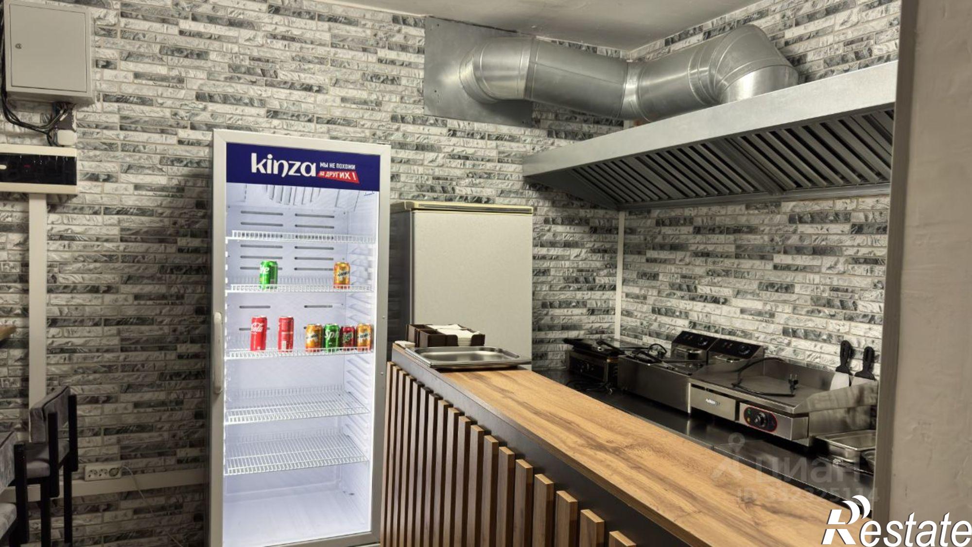 Купить торговое помещение за 700 008 рублей на ул Мирзабекова, 82