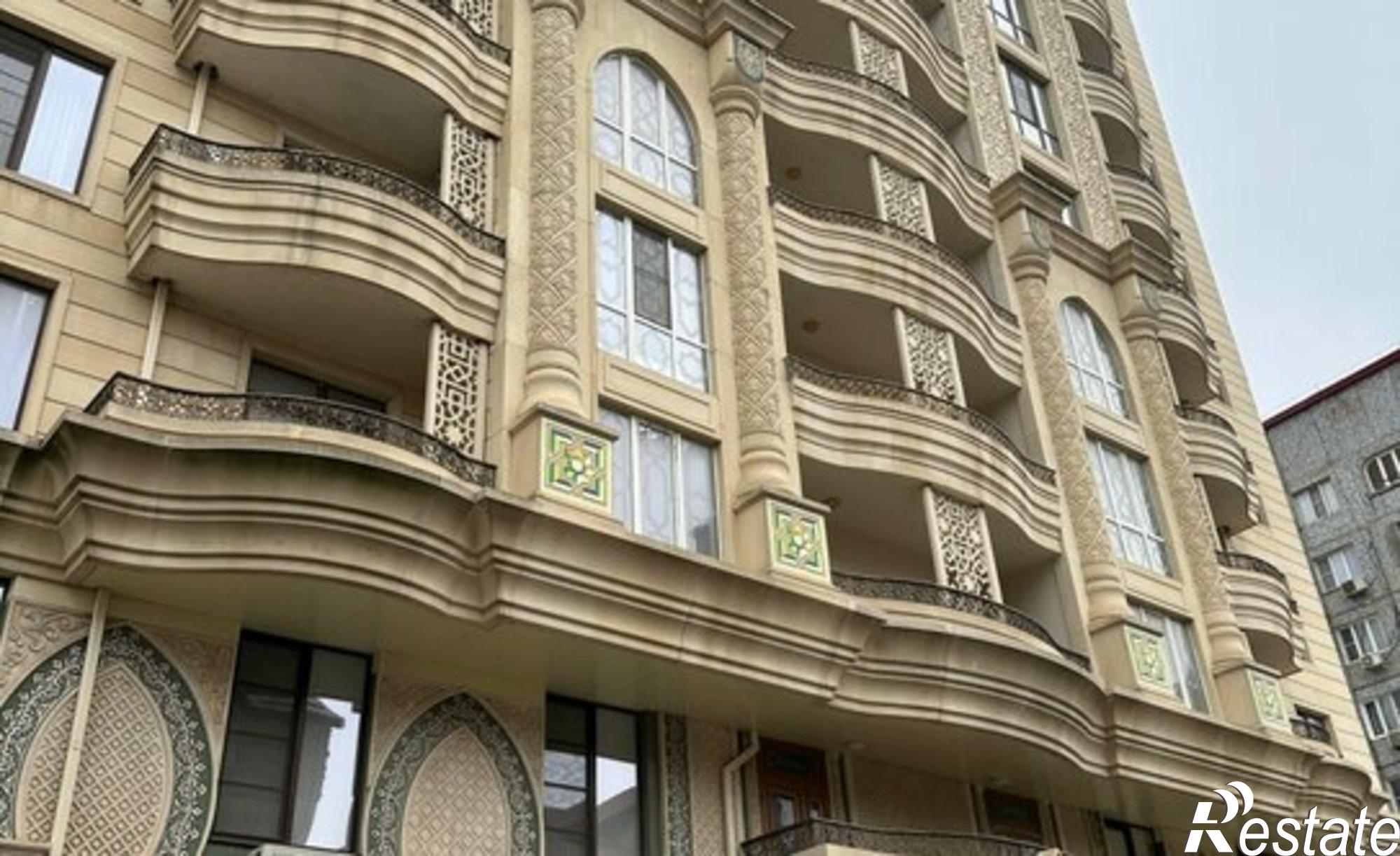 Купить квартиру за 18 500 000 рублей на ул Ирчи Казака, 36
