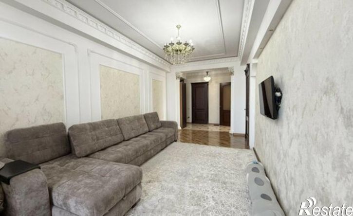 3-комн квартира ул Митарова, 3,  д. 3